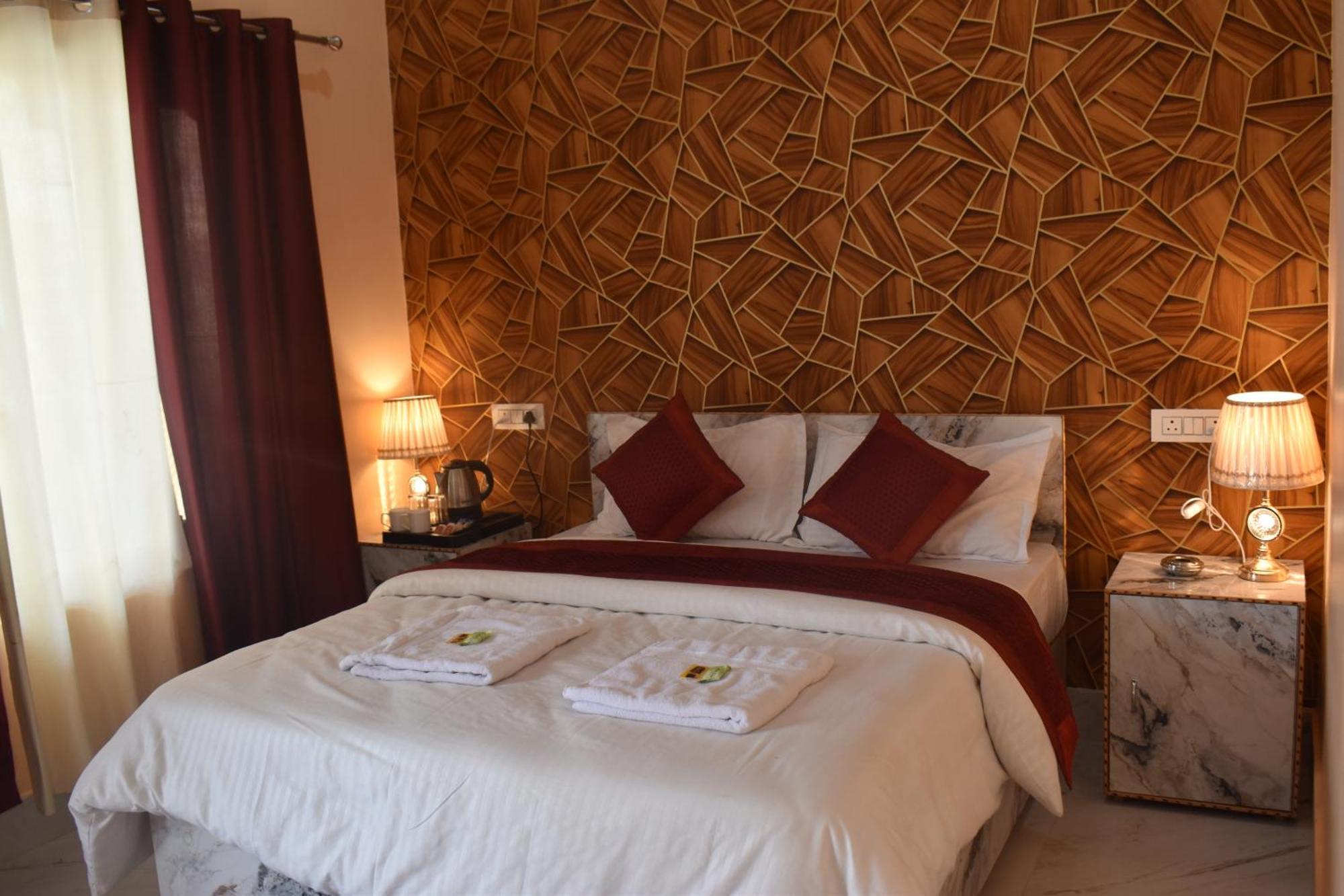 Barkot Shri Krishna Farms& Resorts מראה חיצוני תמונה
